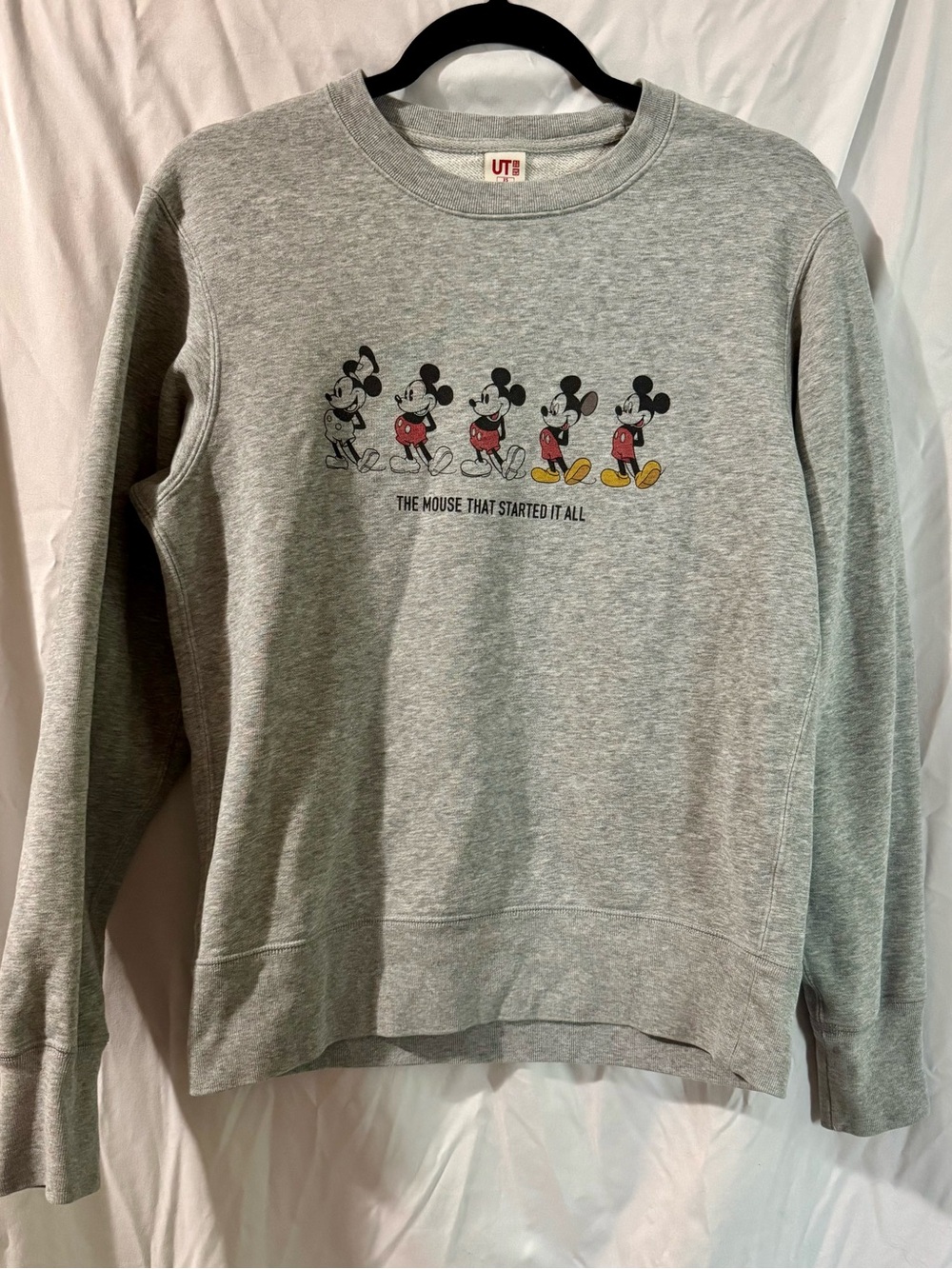 Disney x UNIQLO Mickey Mouse Graphic Sweatshirt Gray Crewneck Pullover Top XS